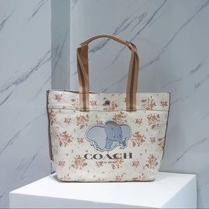Pre-owned Disney’s Dumbo Coach Canvas Tote Bag